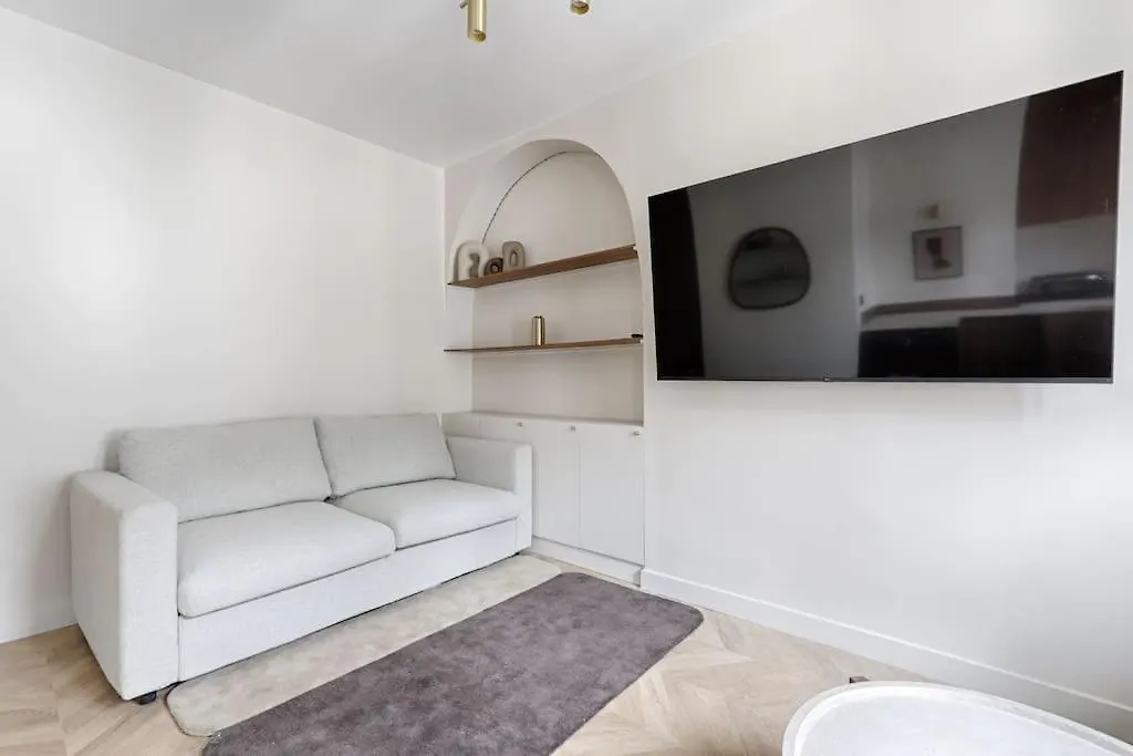 Barbes Buttes Chaumont Cosy Studio 2P Apartment Paris